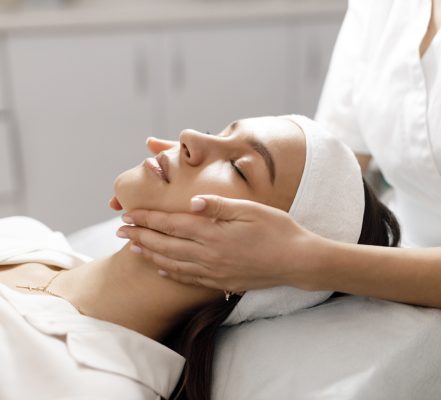 cosmetology-procedure-face